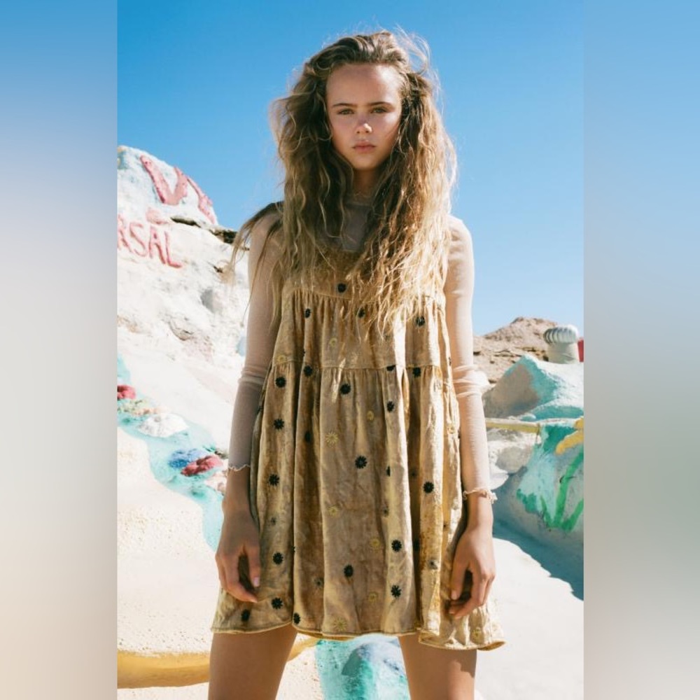 Urban Outfitters Alice Embroidered Velvet Dress Gold
